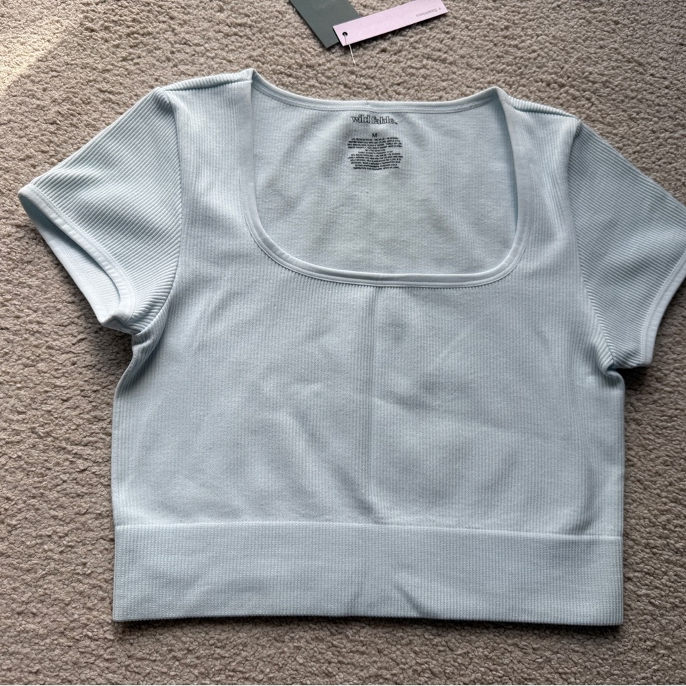 Wild Fable Women Shirt Short Sleeve Ribbed Neck Seamless Top Tee Cropped Blue M